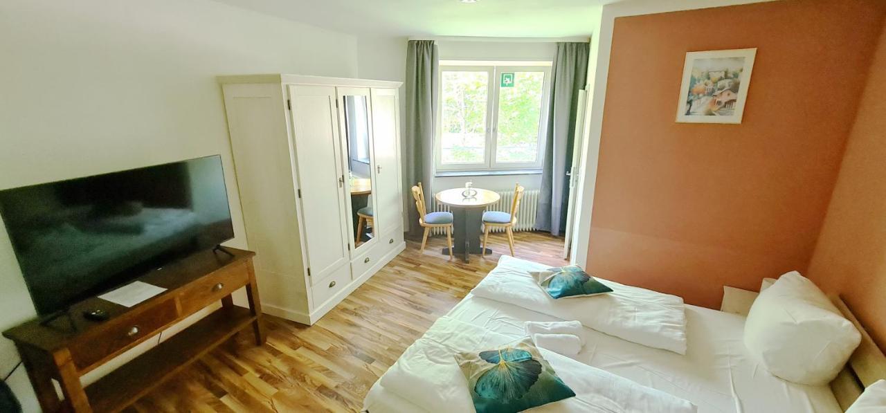 Hotel Bischoff Winnweiler 外观 照片